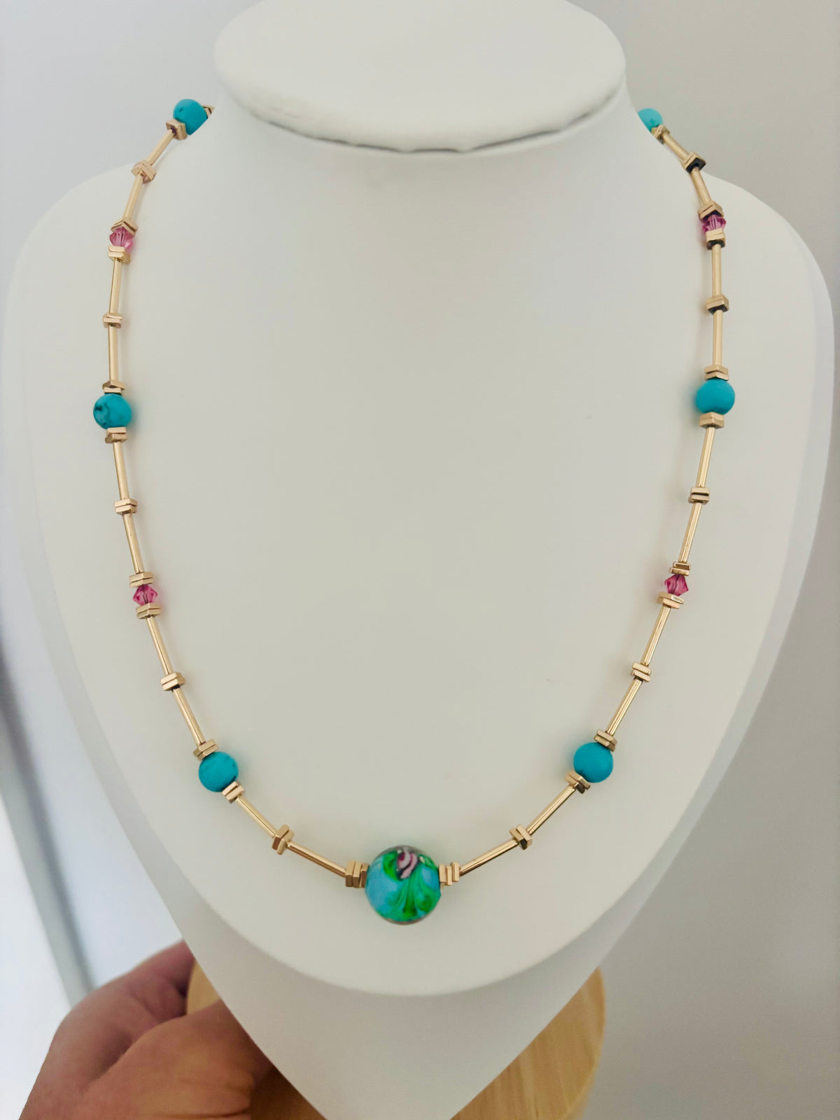 Stunning Turquoise feature stone necklace