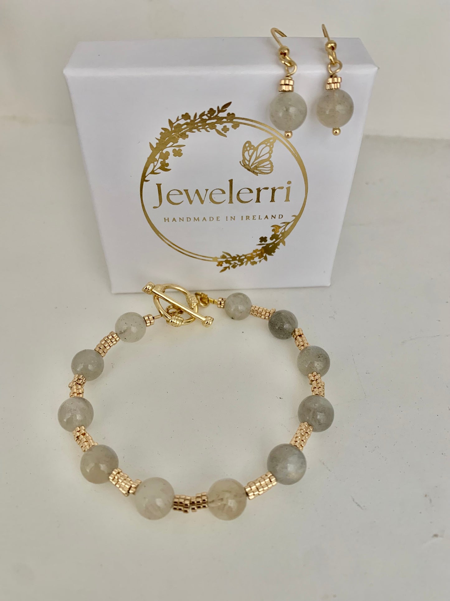 Grey shimmer Bracelet