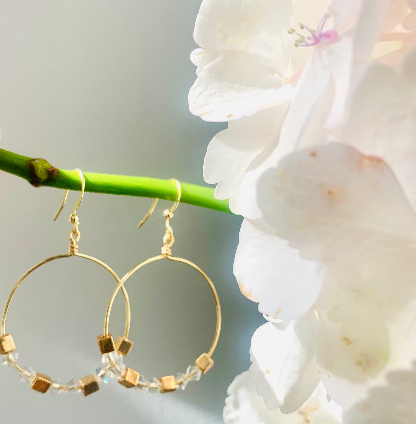 Beautiful Clear & gold crystal Hoops