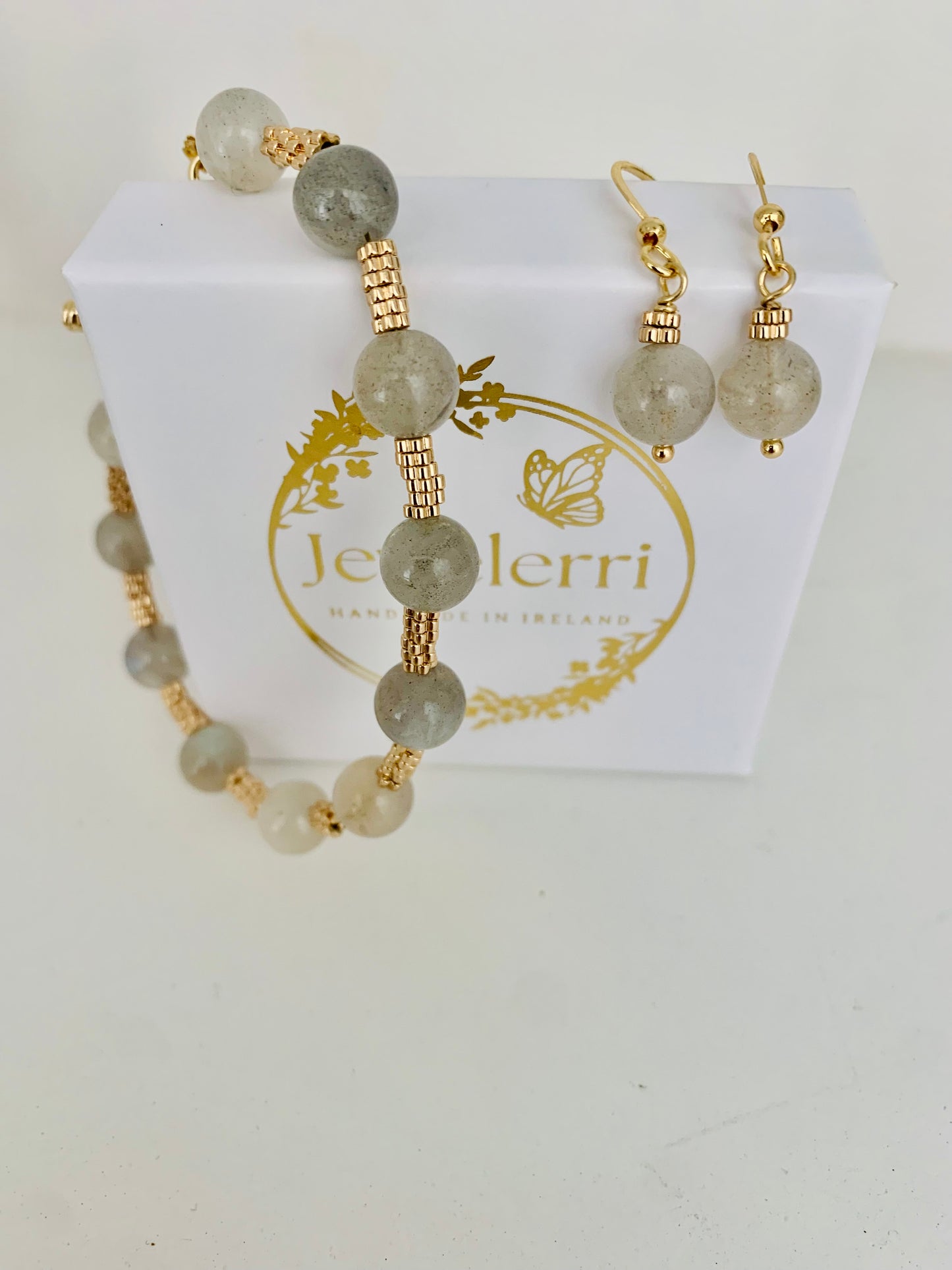 Grey shimmer Bracelet