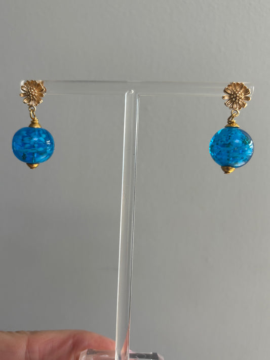 Murano Blue Daisy stud